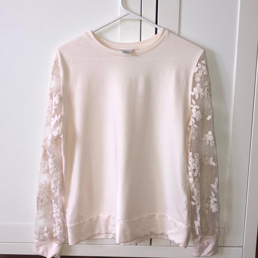 Cream Flower Long Sleeve (size M)